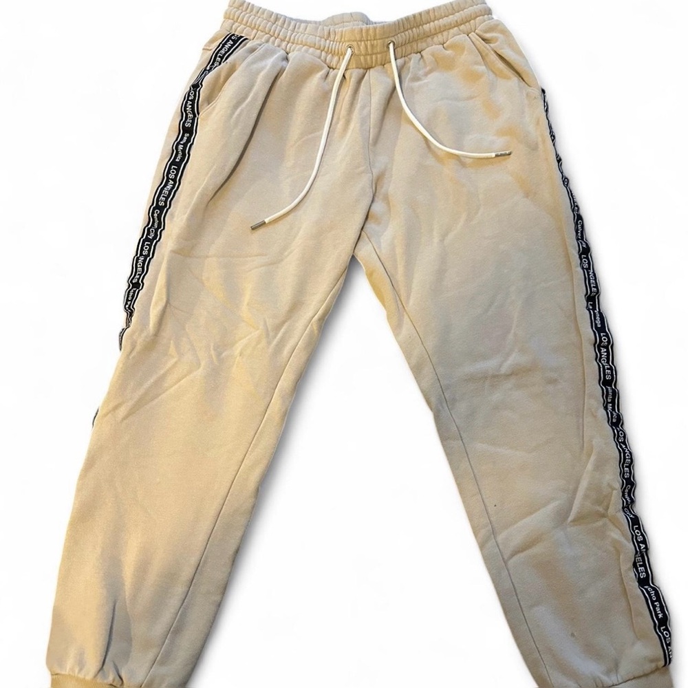 tan & black sweatpants
